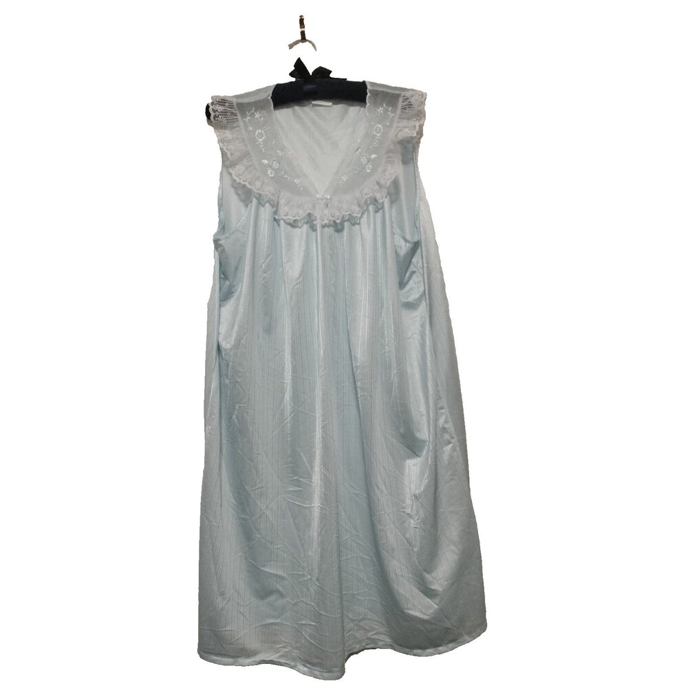 Vintage SIMPLY BASIC Light Blue Nightgown Embroidered Floral Lace Oversize M/L